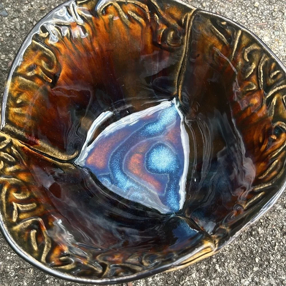 Hillborn Pottery Handmade‎ Brown and Blue Ceramic Fold Over Bowl Signed Canada
